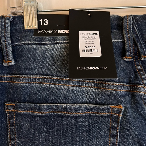 High Rise Jeans - Picture 4 of 4